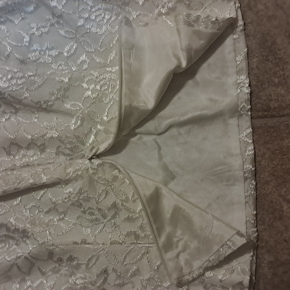 Jessica Ash Ivory Lace Line Camisole with Lace Spaghetti Straps Back Zip Size 4 - Picture 5 of 7